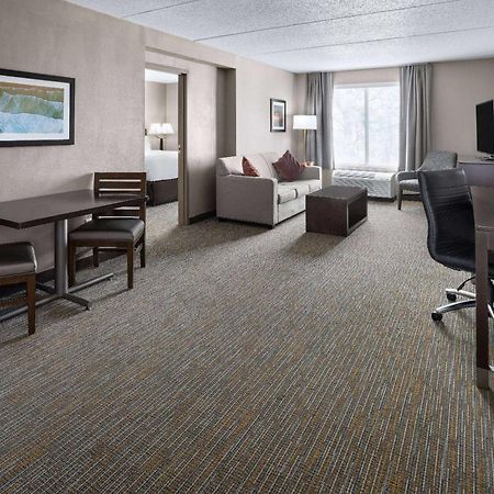 La Quinta Inn & Suites By Wyndham Mooresville Ngoại thất bức ảnh