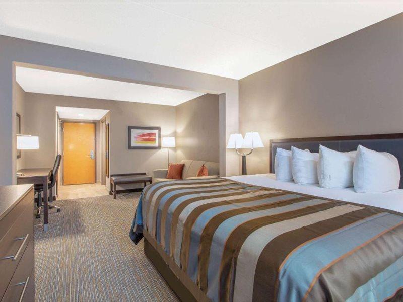 La Quinta Inn & Suites By Wyndham Mooresville Ngoại thất bức ảnh
