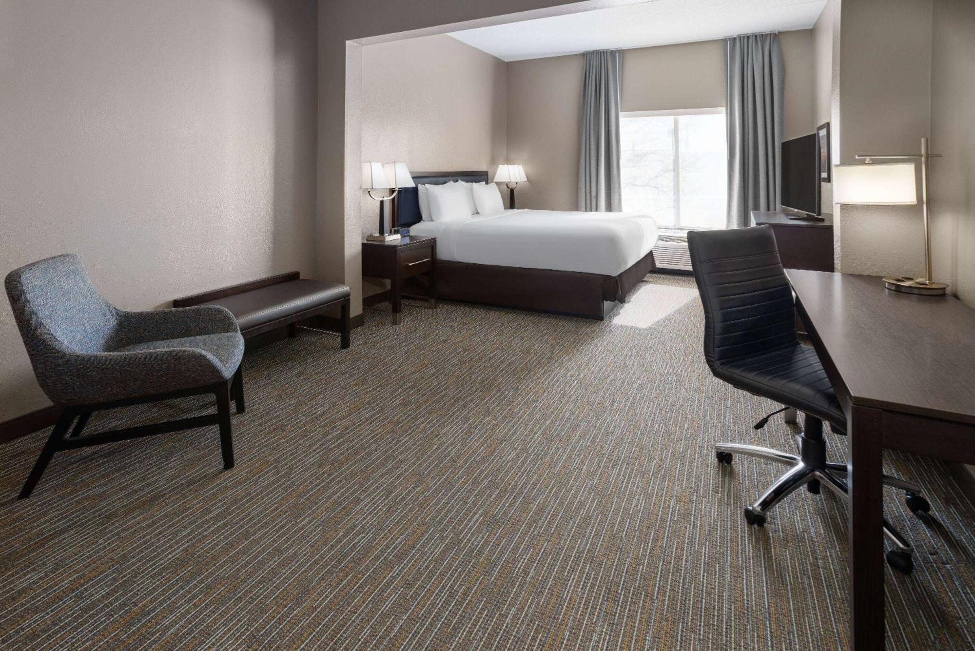 La Quinta Inn & Suites By Wyndham Mooresville Ngoại thất bức ảnh