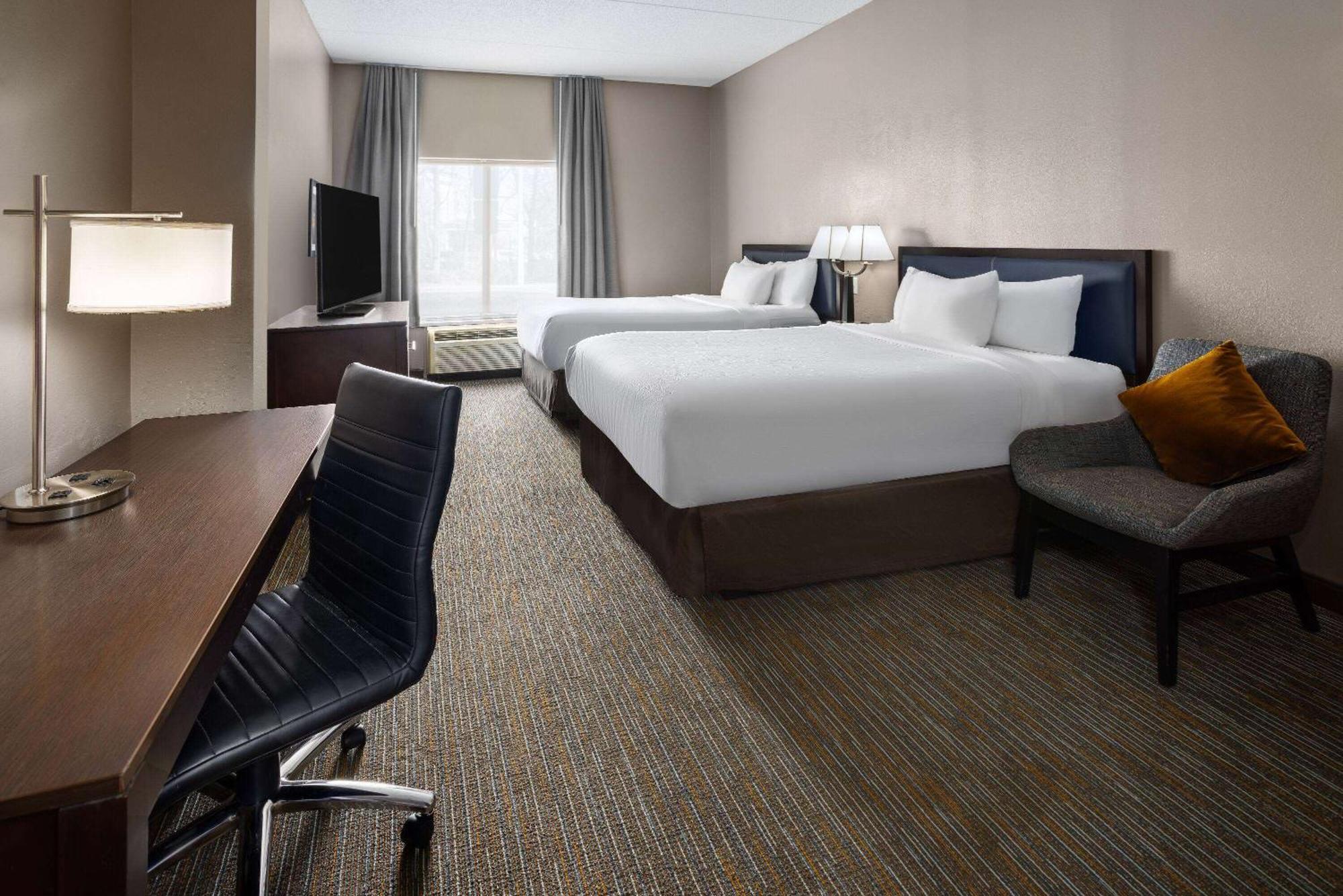 La Quinta Inn & Suites By Wyndham Mooresville Ngoại thất bức ảnh