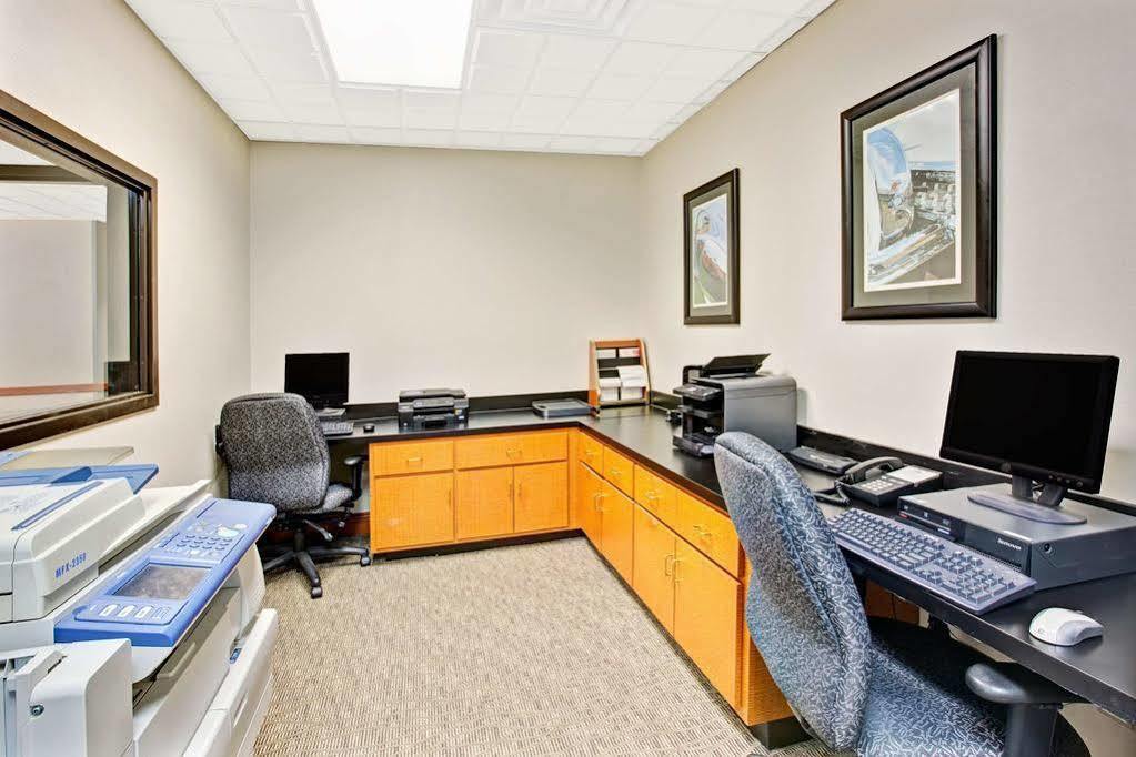 La Quinta Inn & Suites By Wyndham Mooresville Ngoại thất bức ảnh
